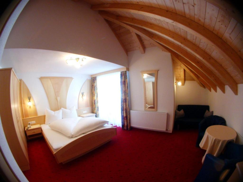 Hotel Garni Pradella Ischgl Ruang foto