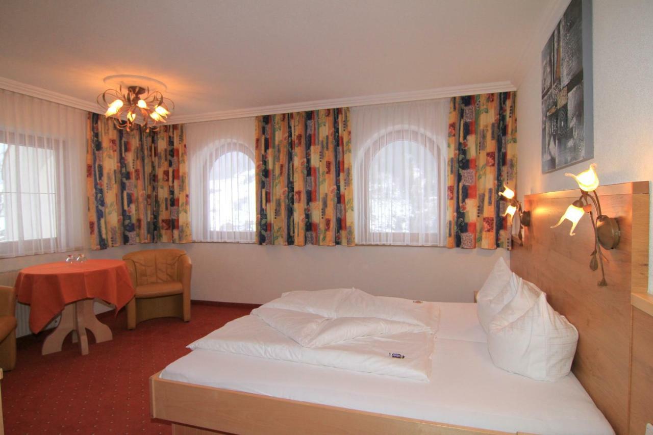 Hotel Garni Pradella Ischgl Bagian luar foto